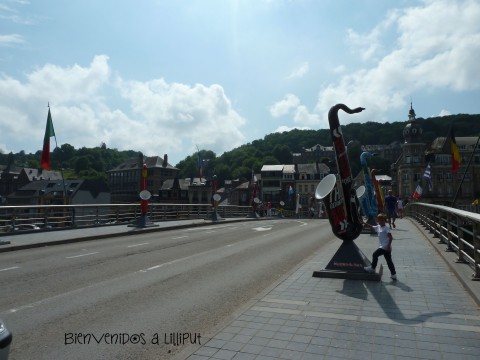 Puente en Dinant