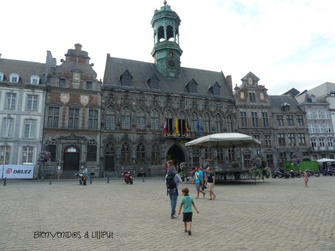 Mons