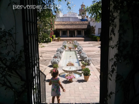 Patio de las Columnas