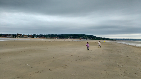 Corriendo por la playa de Deuville