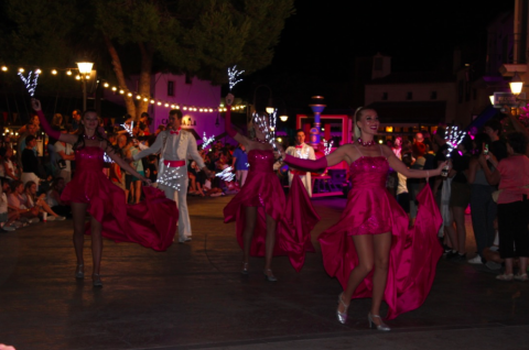 Desfile PortAventura con niños